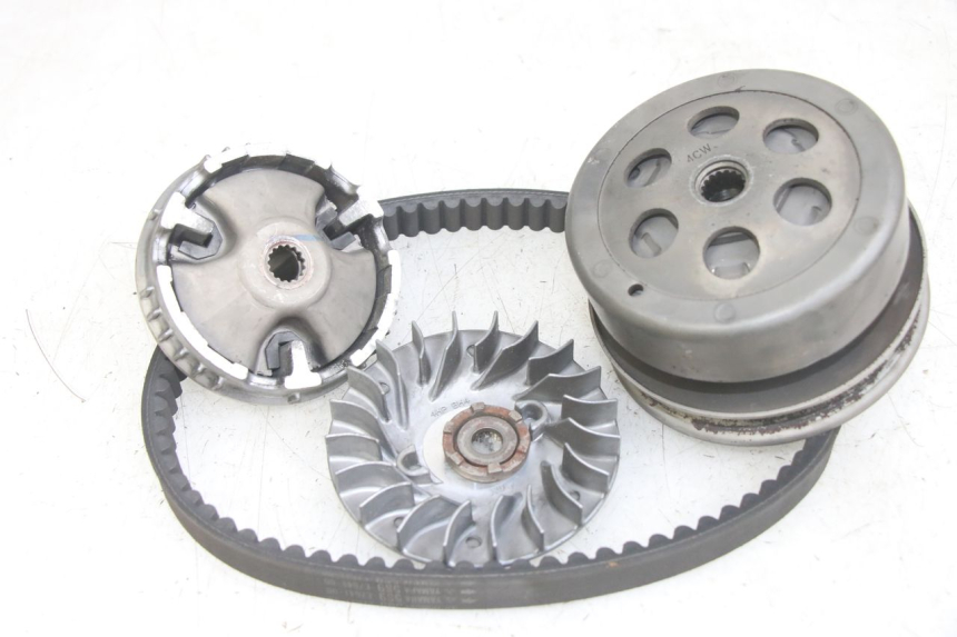 photo de KIT EMBRAGUE VARIADOR YAMAHA BW'S BWS 125 (2010 - 2013)