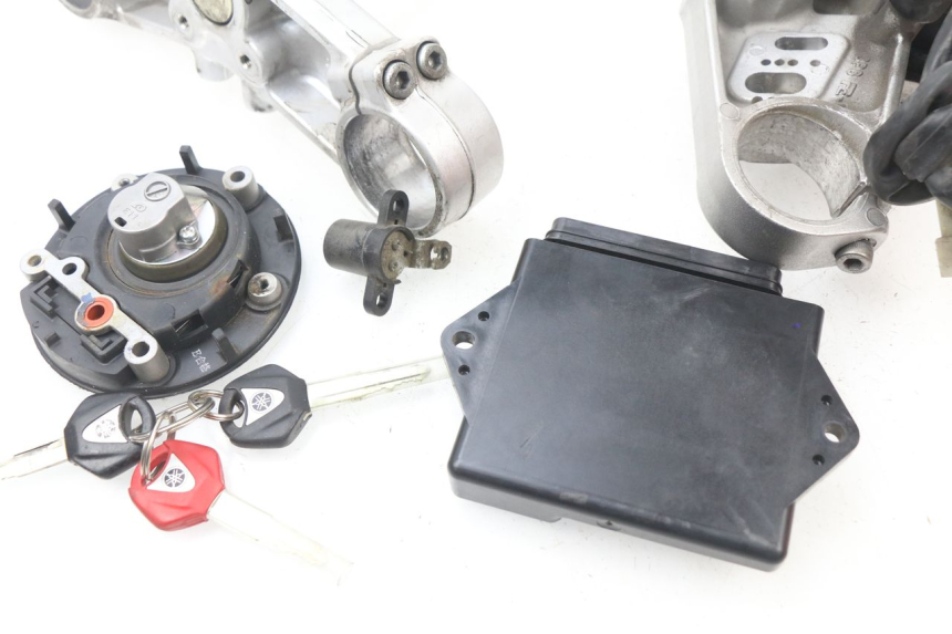 photo de KIT DE CERRADURA LLAVE CDI NEIMAN YAMAHA FJR ABS 1300 (2006 - 2012)