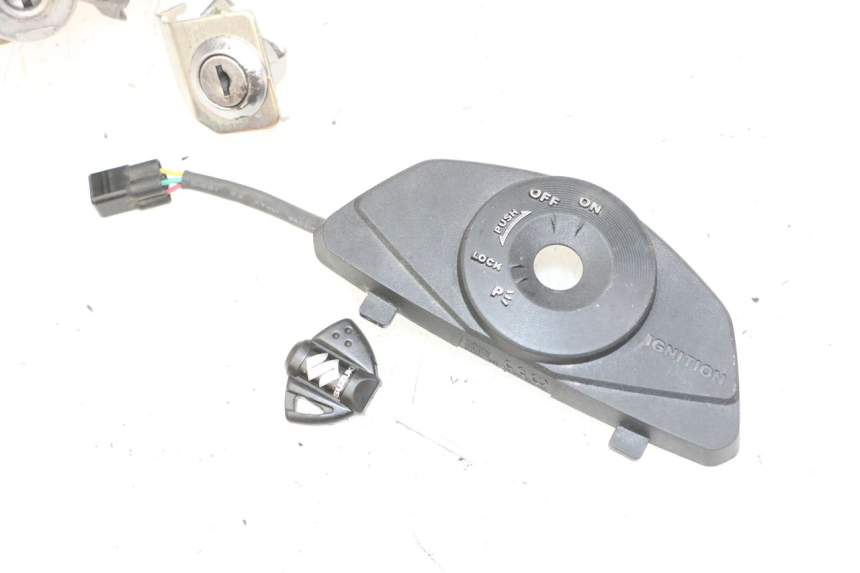 photo de KIT DE LLAVES CDI SUZUKI GSR 750 (2011 - 2017)