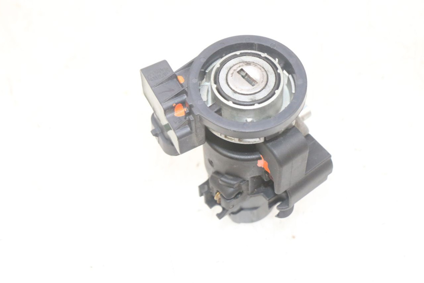 photo de KIT DE LLAVES CDI PIAGGIO MP3 HPE 300 (2019 - 2026) - Zoom sobre los componentes