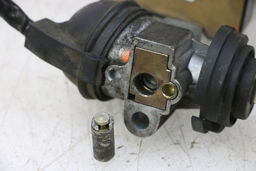 photo de KIT DE LLAVES CDI PEUGEOT SATELIS 125 (2013 - 2018) - Zoom sobre los componentes