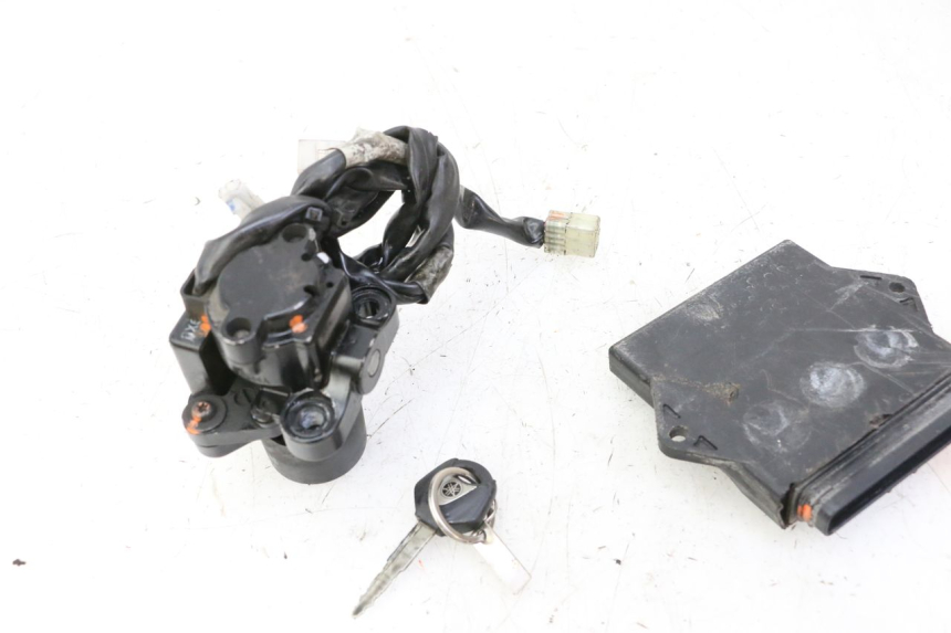 photo de KIT DE CERRADURA LLAVE CDI NEIMAN YAMAHA TDM ABS 900 (2002 - 2014)