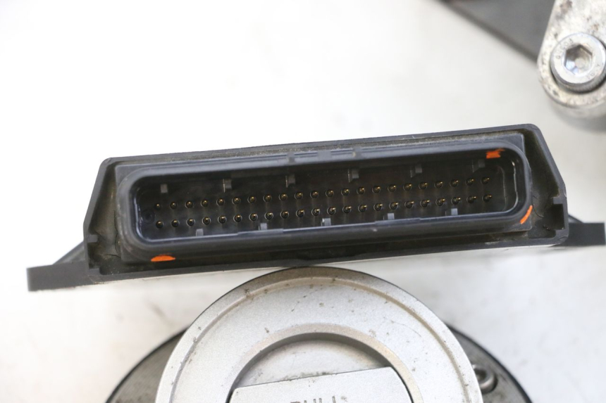 photo de KIT DE CERRADURA LLAVE CDI NEIMAN YAMAHA TDM ABS 900 (2002 - 2014) - Enfoque en la estructura