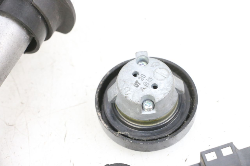 photo de KIT DE BLOQUEO LLAVE CDI NEIMAN YAMAHA X-MAX XMAX 125 (2010 - 2014) - Zoom estado de uso