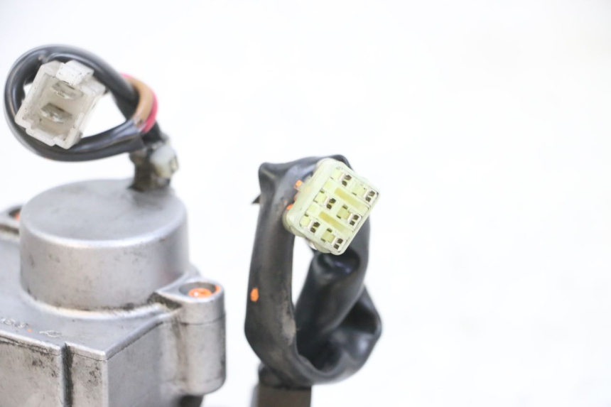 photo de KIT DE CERRADURA LLAVE CDI NEIMAN YAMAHA XMAX X-MAX 125 (2006 - 2009) - Marcados y referencias originales