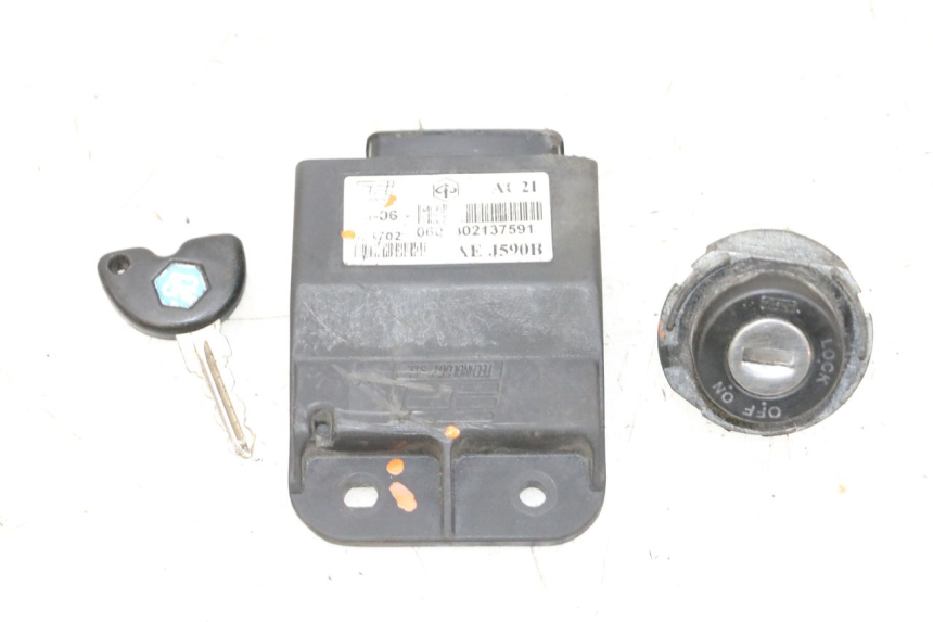 photo de KIT DE CERRADURA LLAVE CDI NEIMAN PIAGGIO X8 125 (2004 - 2007) - Vista principal