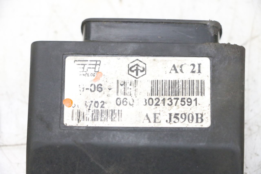 photo de KIT DE CERRADURA LLAVE CDI NEIMAN PIAGGIO X8 125 (2004 - 2007) - Otra perspectiva