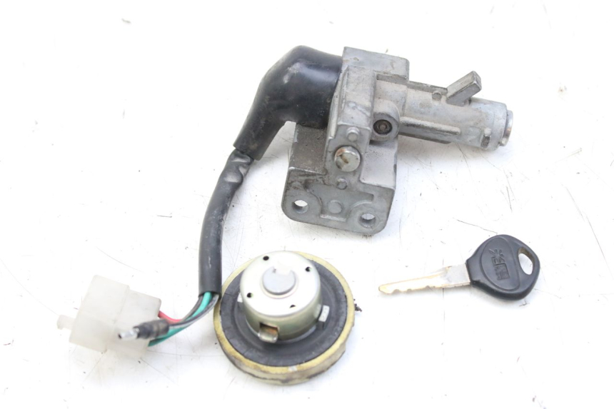 photo de KIT DE CERRADURA Y LLAVE NEIMAN KYMCO AGILITY 4T 50 (2005 - 2018)