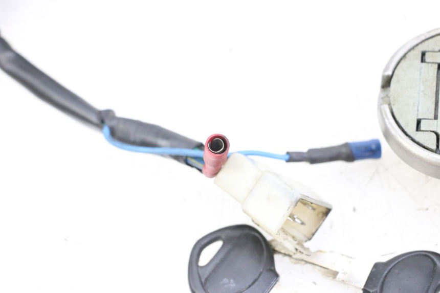 photo de KIT DE CERRADURA CON LLAVE NEIMAN KYMCO AGILITY RS 4T 50 (2009 - 2013)