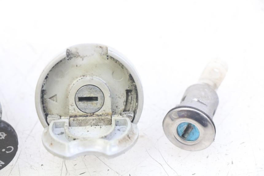 photo de KIT DE CERRADURA Y LLAVE NEIMAN BAOTIAN BT 49 QT-9 50 (2006 - 2010)