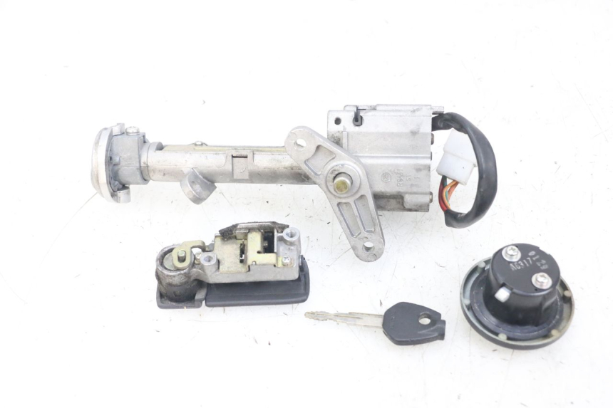 photo de KIT DE LLAVES SUZUKI BURGMAN 125 (2007 - 2014) - Estado de la superficie y material
