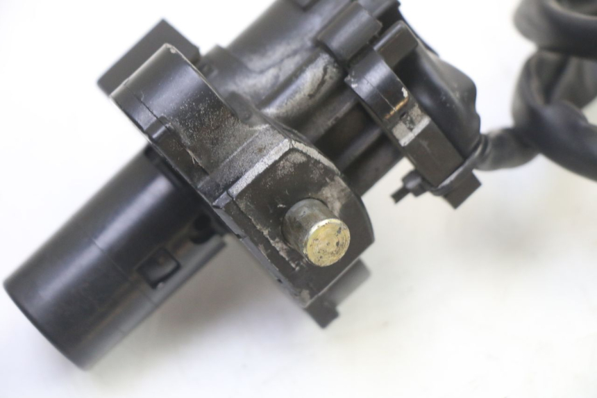 photo de KIT DE CERRADURA Y LLAVE NEIMAN HONDA CBR RR FIREBLADE 900 (1992 - 1994)