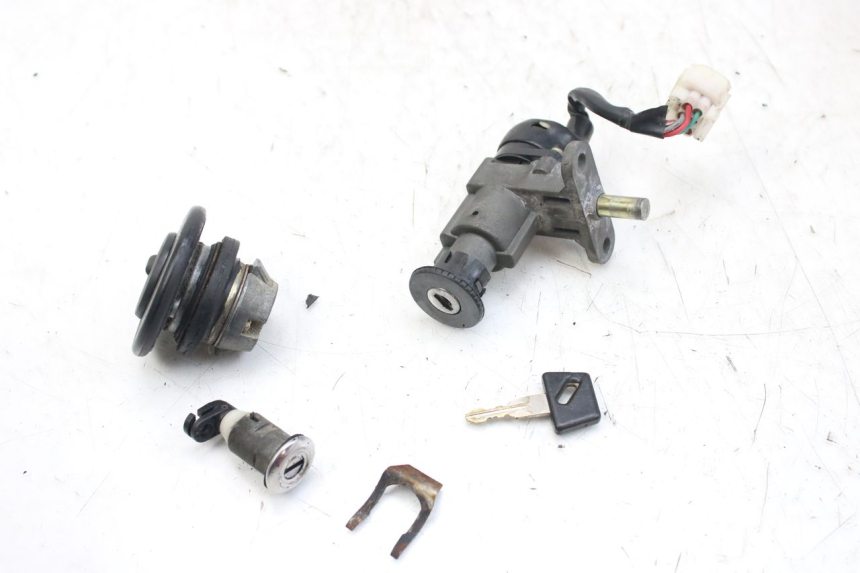 photo de KIT DE CERRADURA Y LLAVE NEIMAN KEEWAY F-ACT FACT 50 (2006 - 2011)