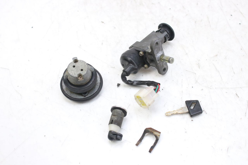 photo de KIT DE CERRADURA Y LLAVE NEIMAN KEEWAY F-ACT FACT 50 (2006 - 2011)