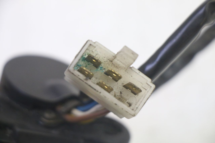 photo de KIT DE LLAVES KAWASAKI GPZ RX 1000 (1986 - 1988) - Detalles de los puntos de fijación