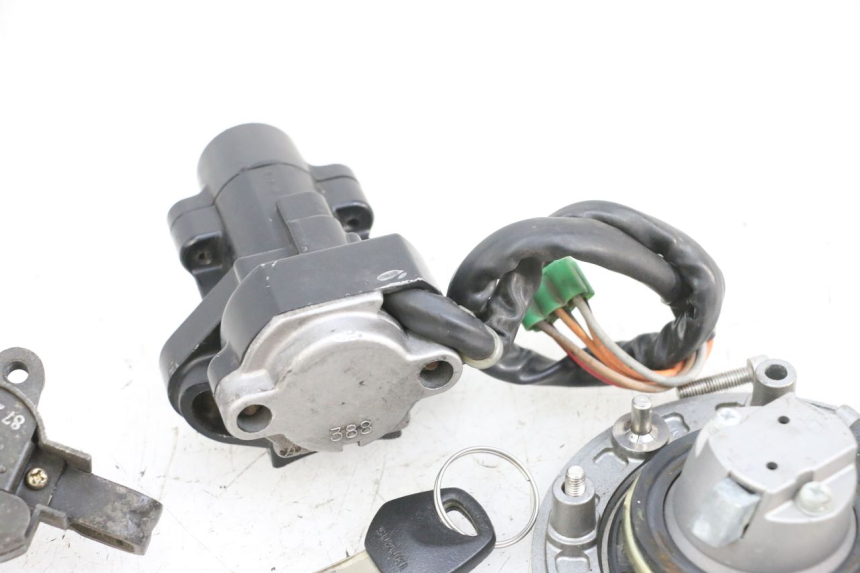 photo de KIT DE LLAVES SUZUKI GSF N BANDIT 600 (1996 - 1999) - Zoom estado de uso