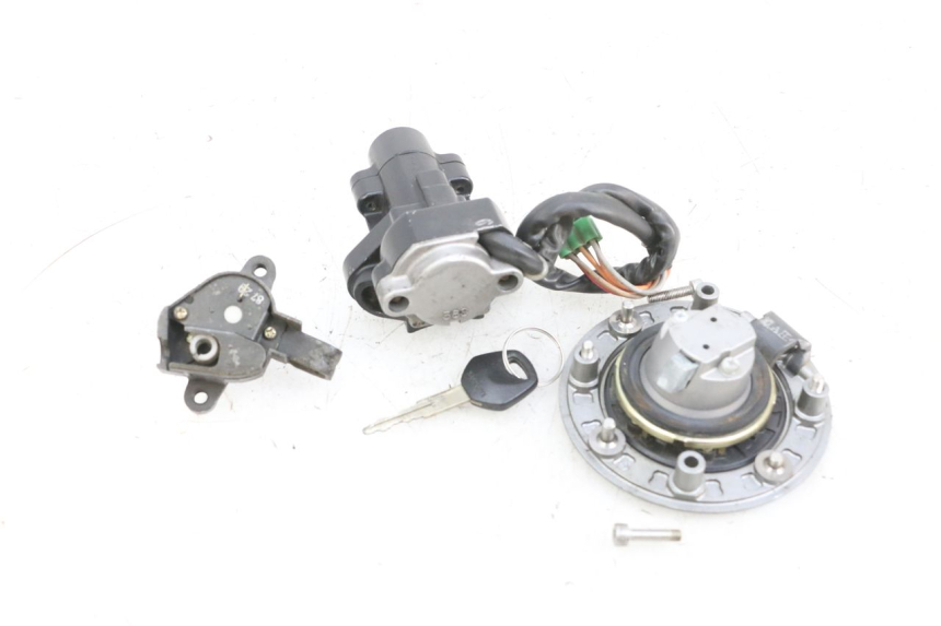 photo de KIT DE LLAVES SUZUKI GSF N BANDIT 600 (1996 - 1999) - Primer plano técnico