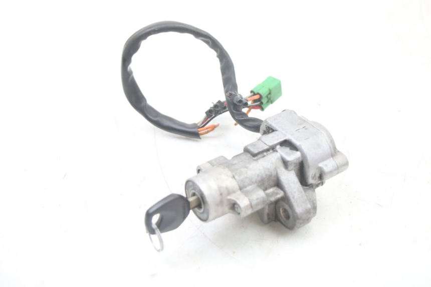 photo de KIT DE LLAVES SUZUKI GSF S BANDIT 600 (2000 - 2004) - Detalles de los puntos de fijación