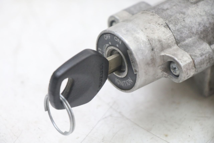 photo de KIT DE LLAVES SUZUKI GSF S BANDIT 600 (2000 - 2004) - Estado de la superficie y material