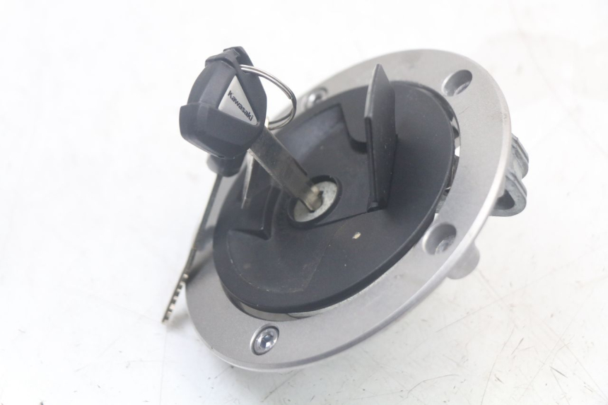 photo de KIT DE CERRADURA Y LLAVE NEIMAN KAWASAKI VERSYS ABS 650 (2015 - 2018)