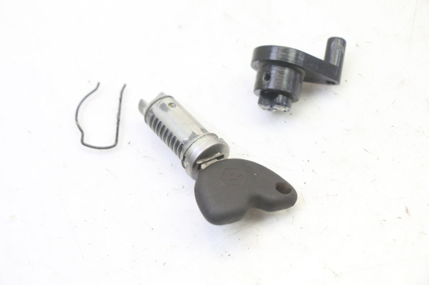 photo de KIT DE LLAVES PIAGGIO LIBERTY 4T 50 (2009 - 2015)