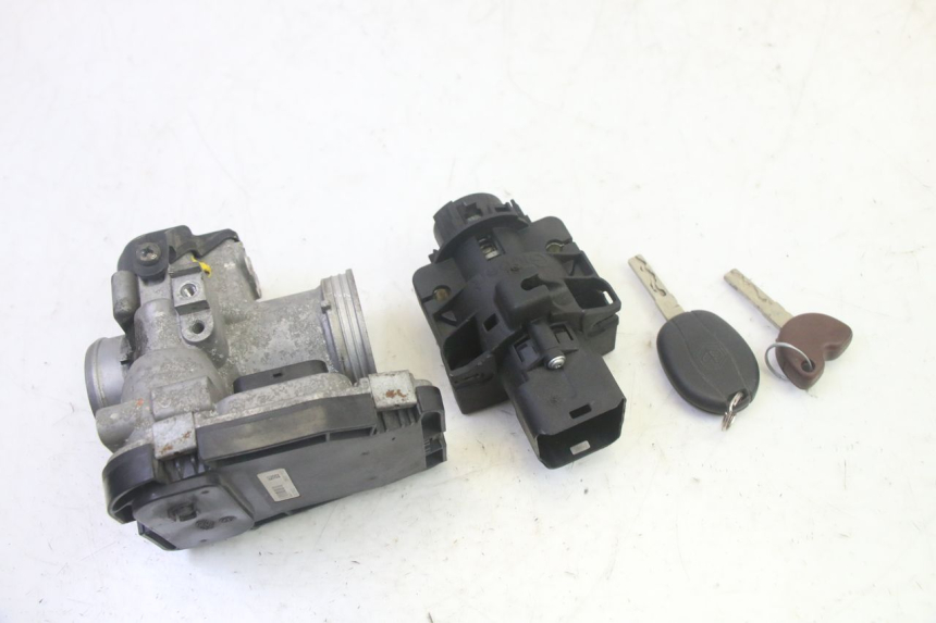 photo de KIT DE LLAVES PIAGGIO MP3 HPE 350 (2018 - 2020) - Detalle de la pieza