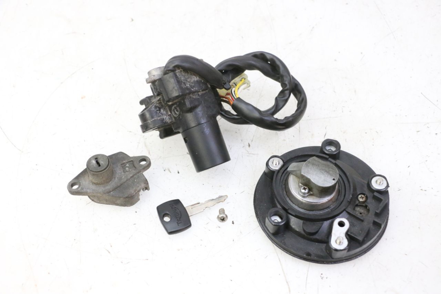 photo de KIT DE LLAVES TRIUMPH SPRINT 900 (1995 - 1998)