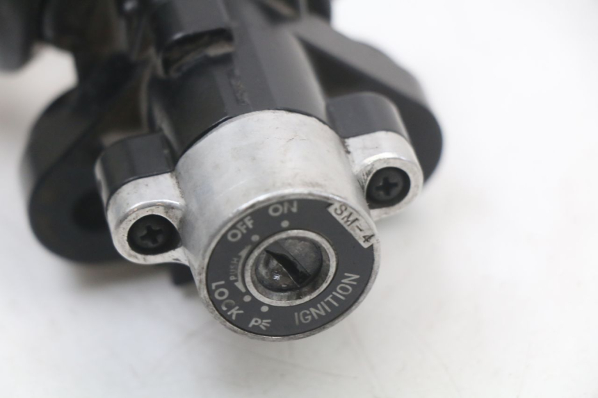 photo de KIT DE LLAVES SUZUKI GZ MARAUDER 125 (1998 - 2004)