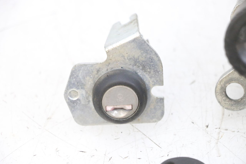 photo de KIT DE LLAVES YAMAHA TZR 50 (2008 - 2016) - Otra vista del artículo