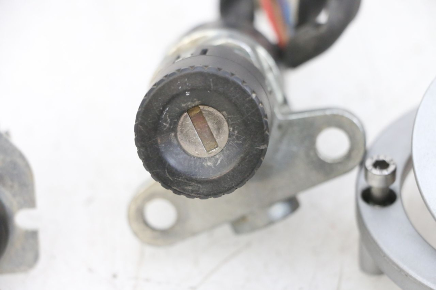 photo de KIT DE LLAVES YAMAHA TZR 50 (2008 - 2016) - Características distintivas