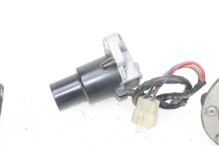 photo de KIT DE CERRADURA Y LLAVE NEIMAN YAMAHA FJ 3CX 1200 (1986 - 1996)