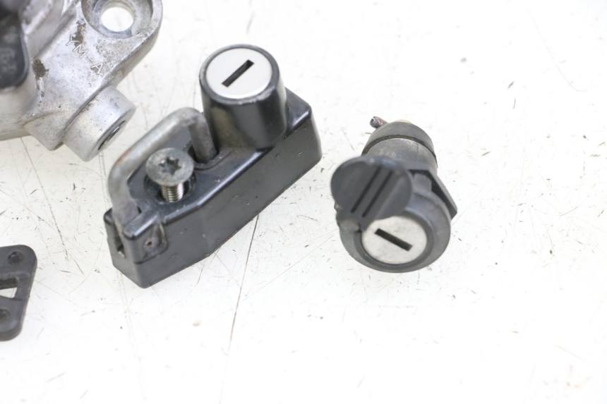 photo de KIT DE LLAVES YAMAHA XVS DRAG STAR DRAGSTAR 650 (1997 - 2007)