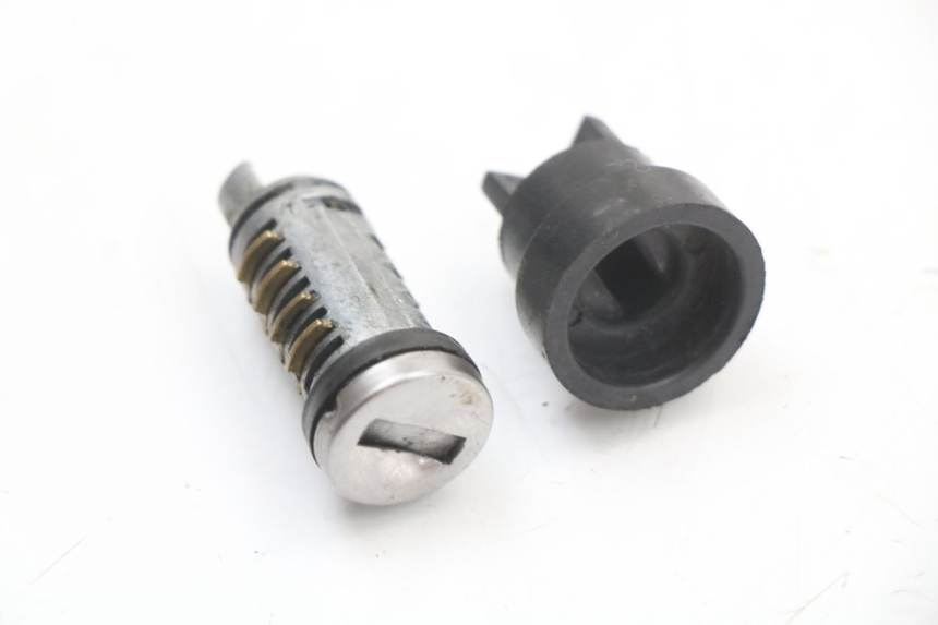 photo de KIT DE CERRADURA Y LLAVE NEIMAN PIAGGIO ZIP 2T 50 (2009 - 2019)