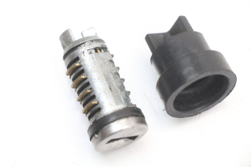 photo de KIT DE CERRADURA Y LLAVE NEIMAN PIAGGIO ZIP 2T 50 (2009 - 2019)