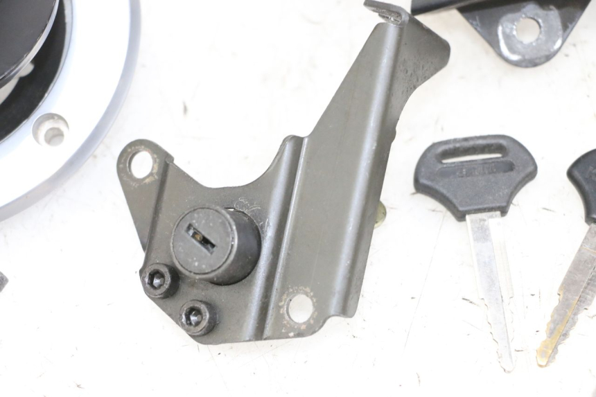 photo de KIT DE LLAVES KAWASAKI ZR 7 750 (1999 - 2001) - Características distintivas