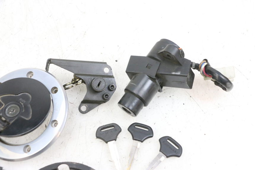 photo de KIT DE LLAVES KAWASAKI ZR 7 750 (1999 - 2001) - Zoom estado de uso