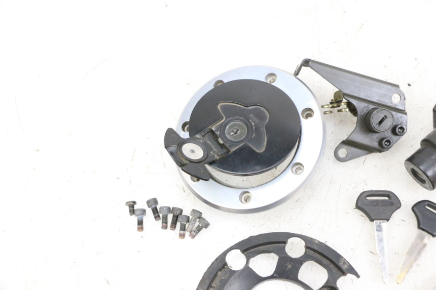 photo de KIT DE LLAVES KAWASAKI ZR 7 750 (1999 - 2001) - Otra perspectiva