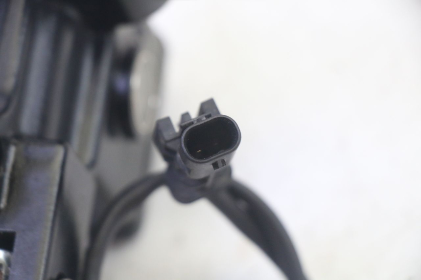 photo de MANETA FRENO PARKING LIGIER PULSE 3 1 (2014 - 2020) - Estado de la superficie y material