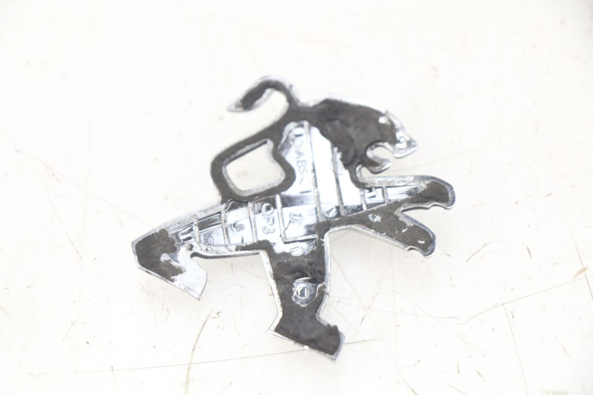 photo de LOGOTIPO DE LA MARCA PEUGEOT KISBEE 2T 50 (2010 - 2017)