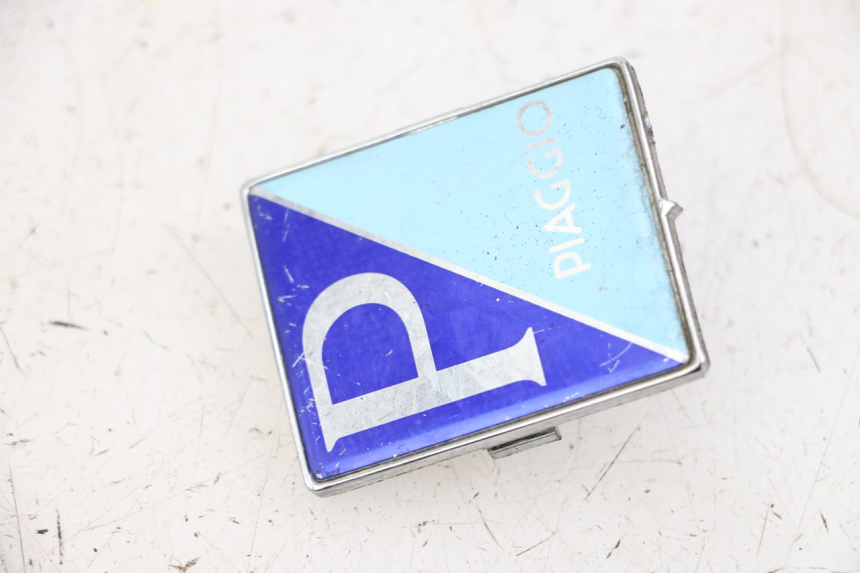 photo de LOGOTIPO MARCA PIAGGIO LXV 4T 50 (2009 - 2013)