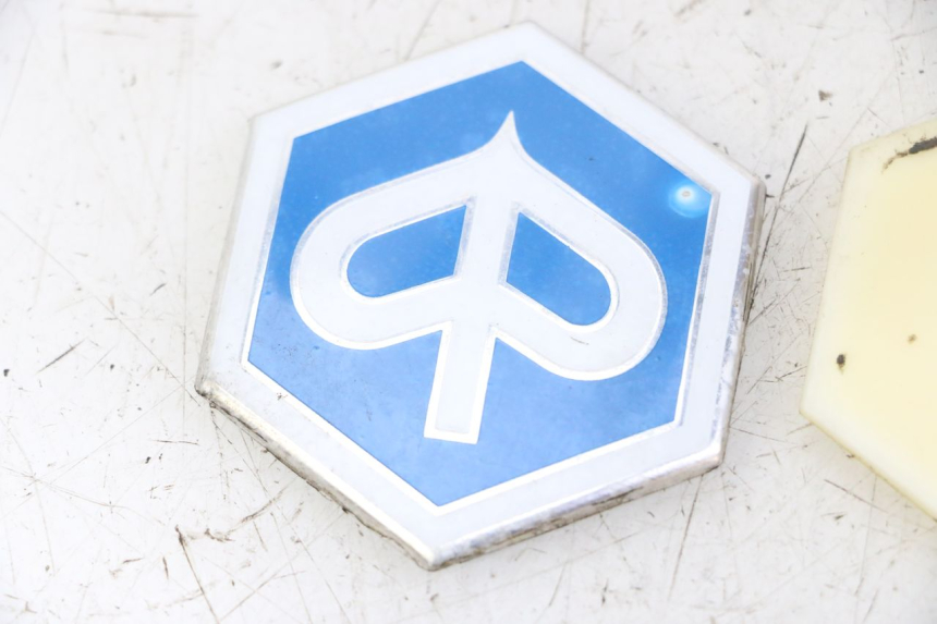 photo de LOGOTIPO DE LA MARCA PIAGGIO XEVO - X EVO 125 (2007 - 2016)