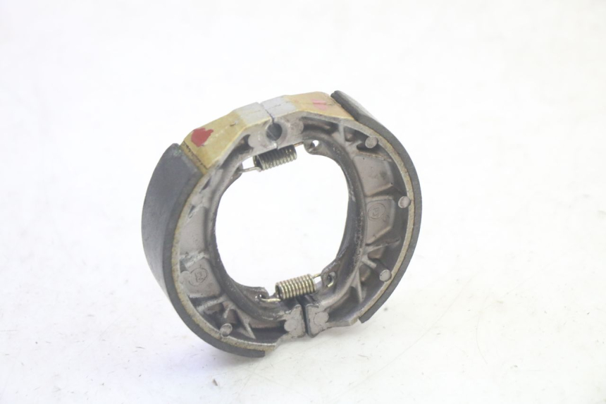 photo de ZAPATA DE FRENO PEUGEOT KISBEE 4T 50 (2018 - 2022) - Zoom estado de uso