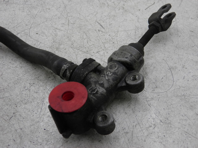 photo de BOMBA FRENO TRASERO SUZUKI GS GSE 500 (2001 - 2003)