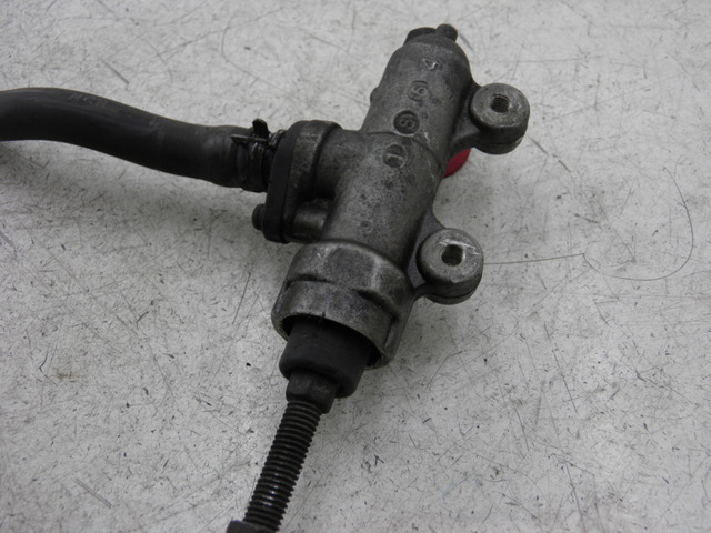 photo de BOMBA FRENO TRASERO SUZUKI GS GSE 500 (2001 - 2003)