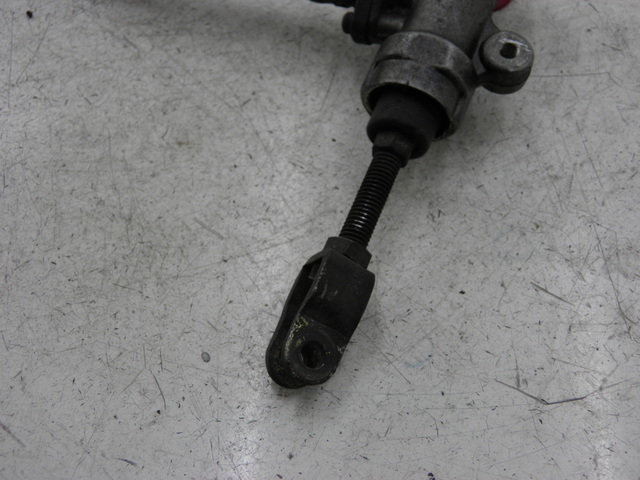 photo de BOMBA FRENO TRASERO SUZUKI GS GSE 500 (2001 - 2003)