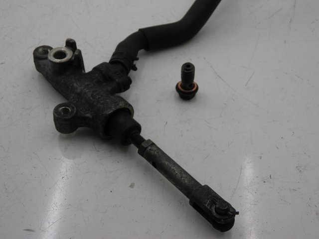 photo de BOMBA FRENO TRASERO YAMAHA FZX FAZER 750 (1987 - 1998)