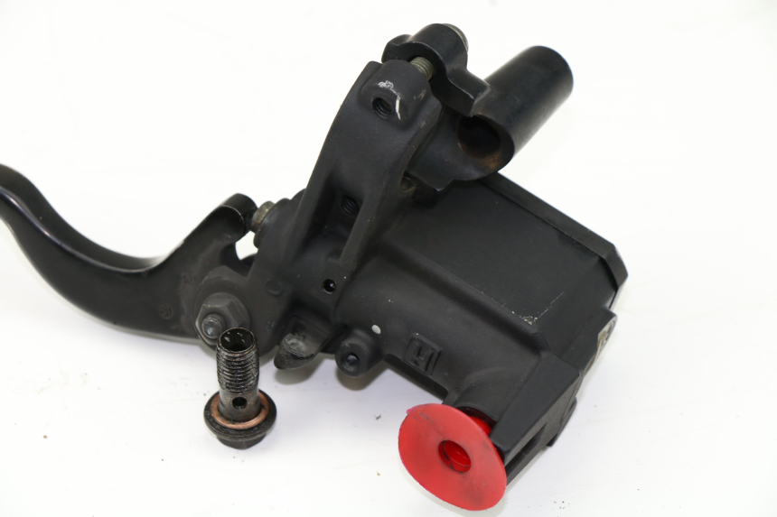 photo de CILINDRO MAESTRO DE FRENO TRASERO YAMAHA XMAX X-MAX 125 (2006 - 2009)