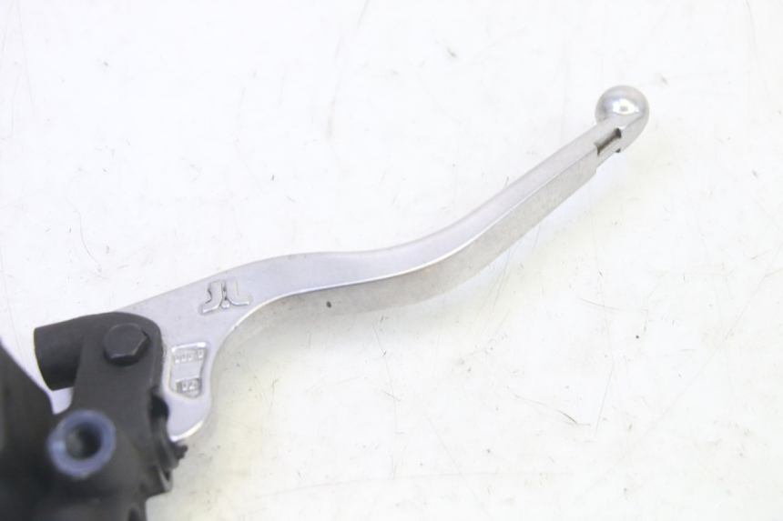 photo de BOMBA FRENO DELANTERO QUADRO 4 4D 350 (2015 - 2018)