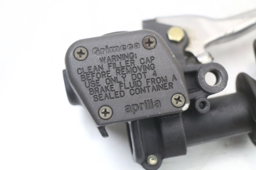 photo de BOMBA FRENO DELANTERO APRILIA SCARABEO GT 125 (1999 - 2007)
