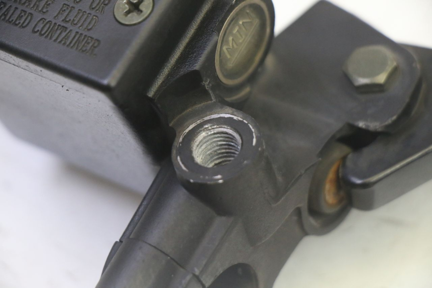 photo de CILINDRO MAESTRO DELANTERO PEUGEOT CITYSTAR 50 (2013 - 2017)